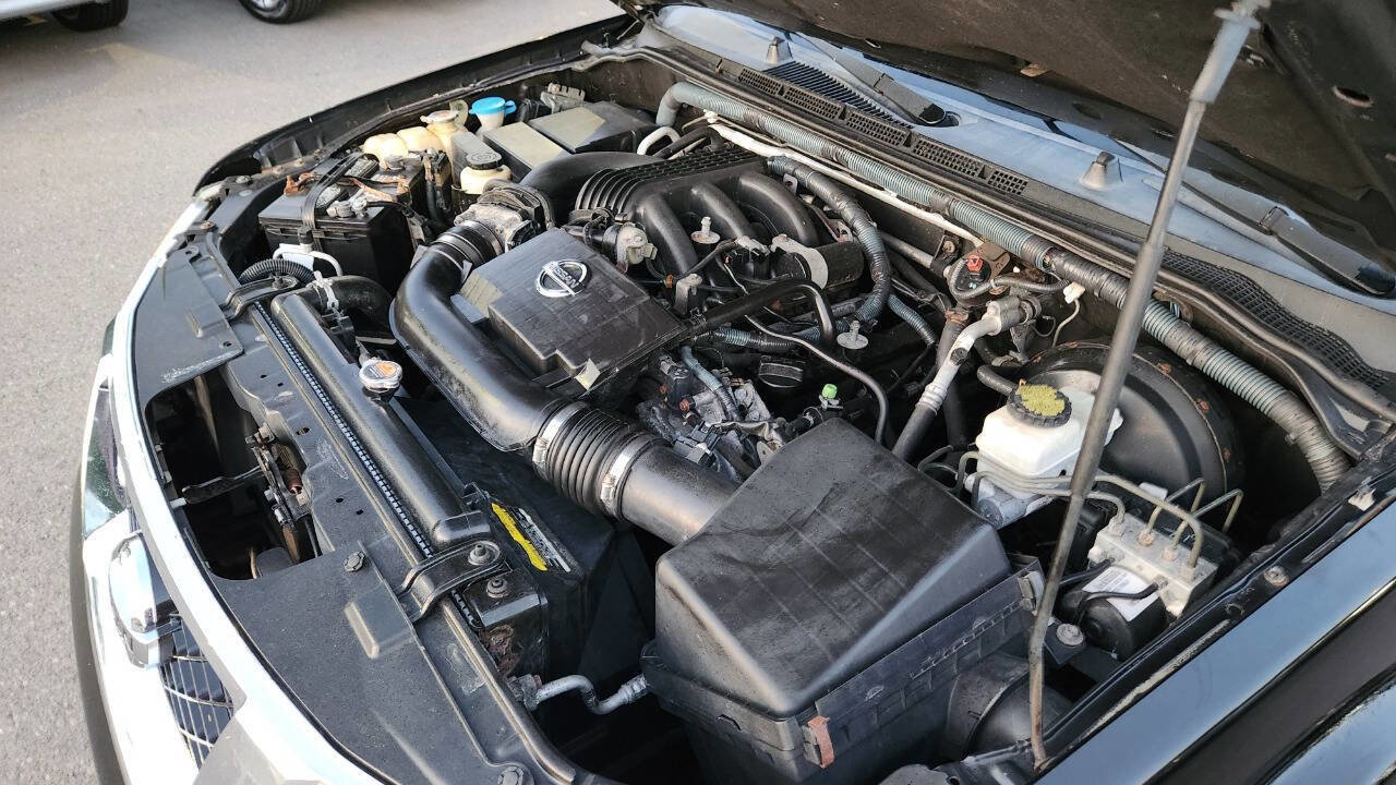 Used 2011 Nissan Pathfinder Silver image 52