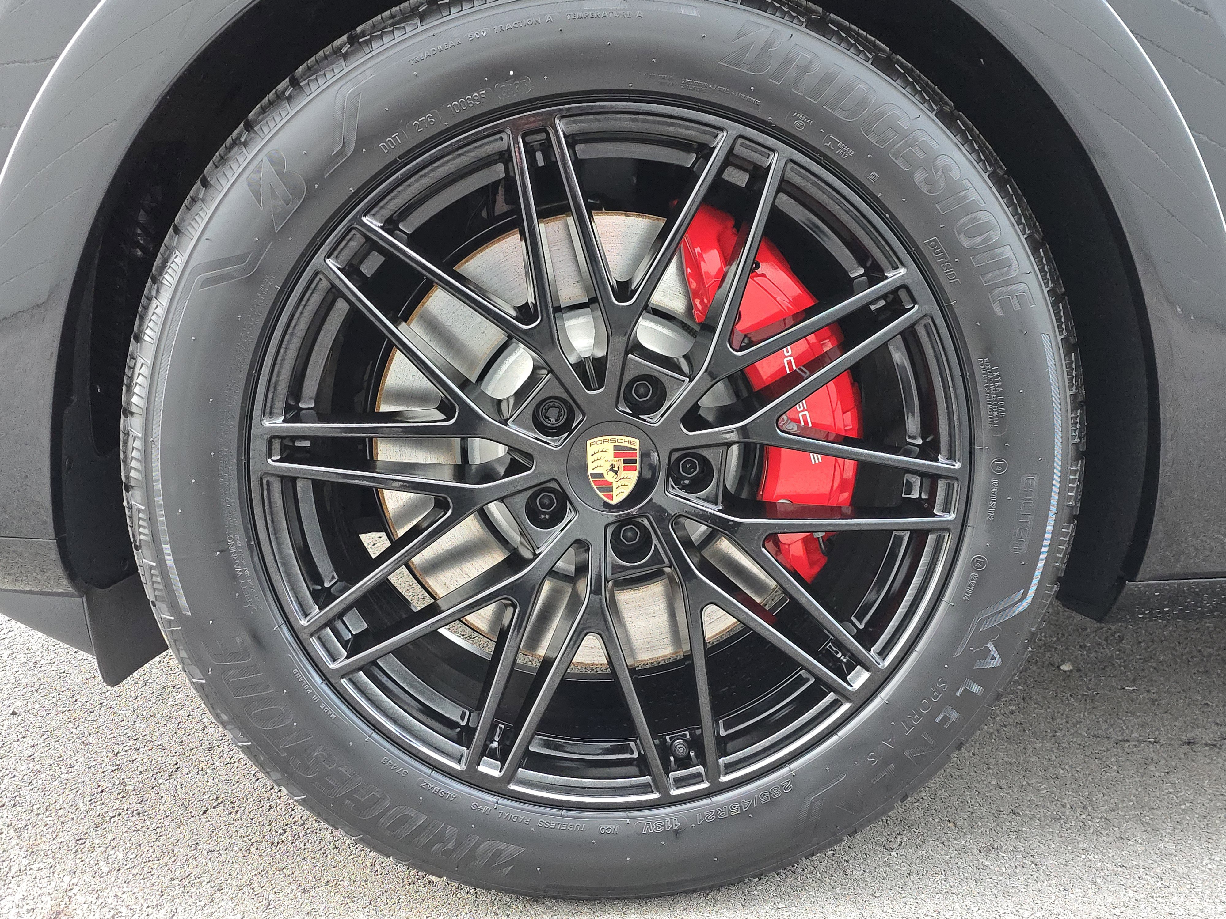 New 2026 Porsche Cayenne GTS image 29