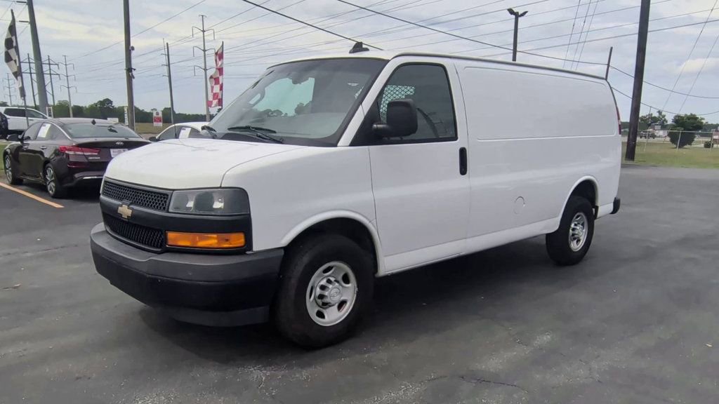 Used 2018 Chevrolet Express 2500 w/ Driver Convenience Package RWD image 4