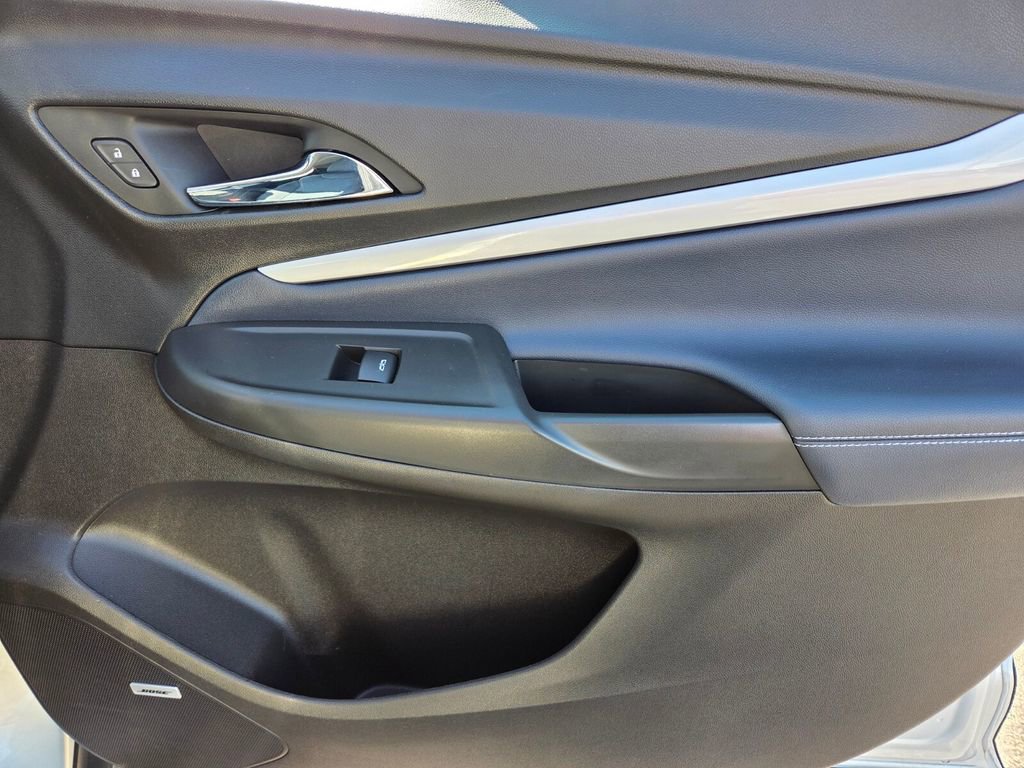 Used 2022 Chevrolet Bolt EUV Premier w/ Sun & Sound Package FWD image 23
