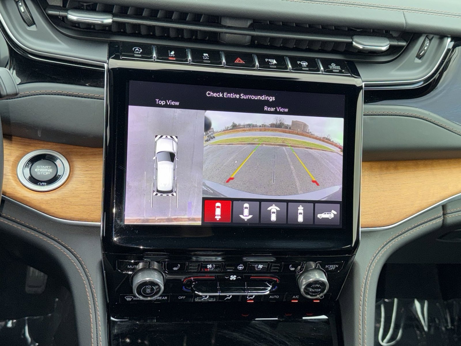 Used 2023 Jeep Grand Cherokee L Summit image 19