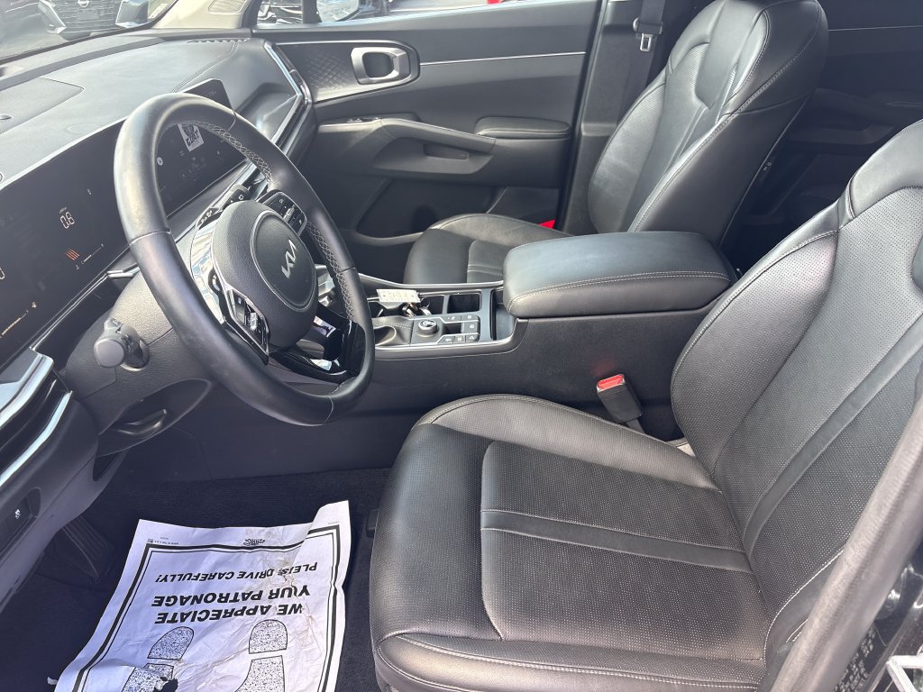 Used 2025 Kia Sorento S FWD image 12