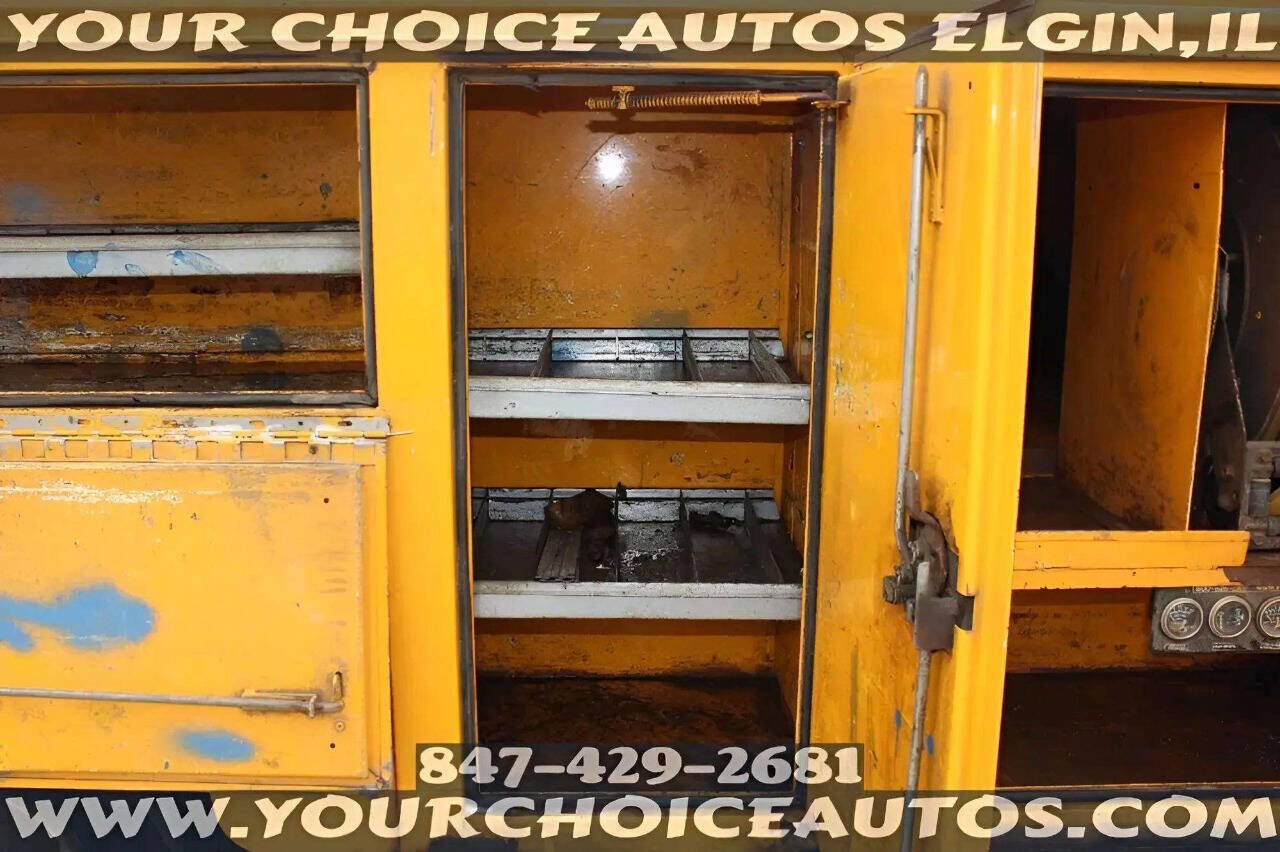 Used 2008 Ford F550 2WD Regular Cab Super Duty image 23