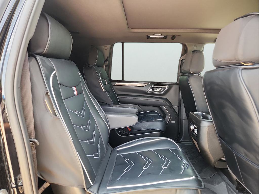 Used 2024 GMC Yukon XL AT4 w/ Technology Package AWD/4WD image 16