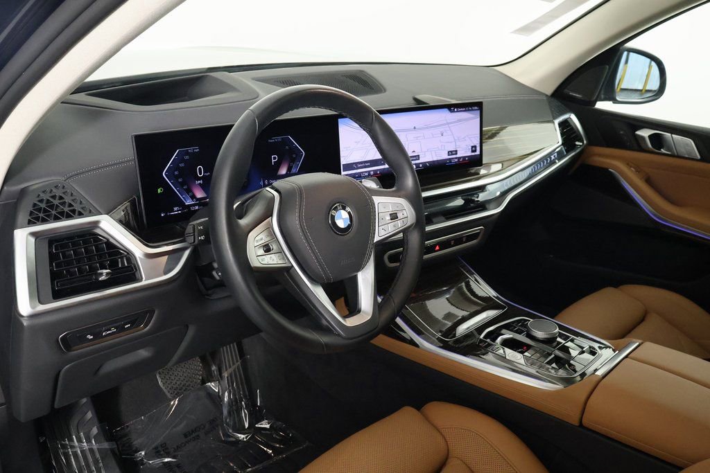 Used 2026 BMW X7 xDrive40i w/ Premium Package image 7