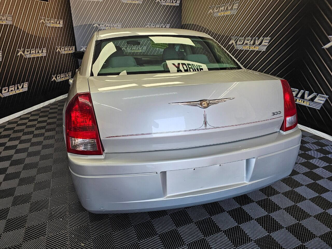 Used 2007 Chrysler 300 image 13