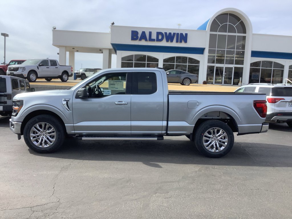 New 2026 Ford F150 XLT w/ XLT Chrome Appearance Package RWD image 4