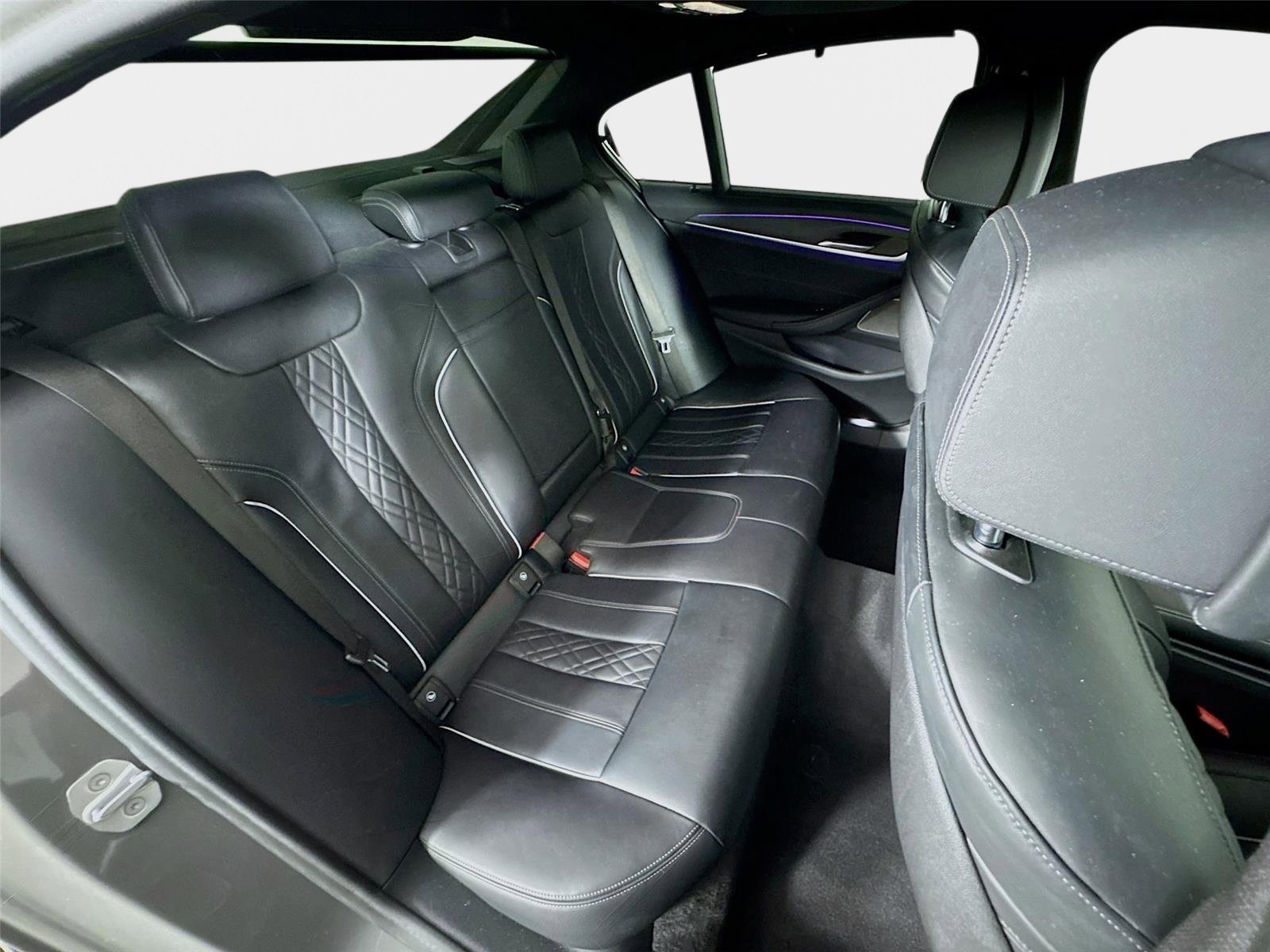 Used 2021 BMW 540i w/ Executive Package RWD image 28