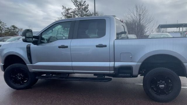 Used 2024 Ford F250 XL w/ STX Appearance Package AWD/4WD image 4