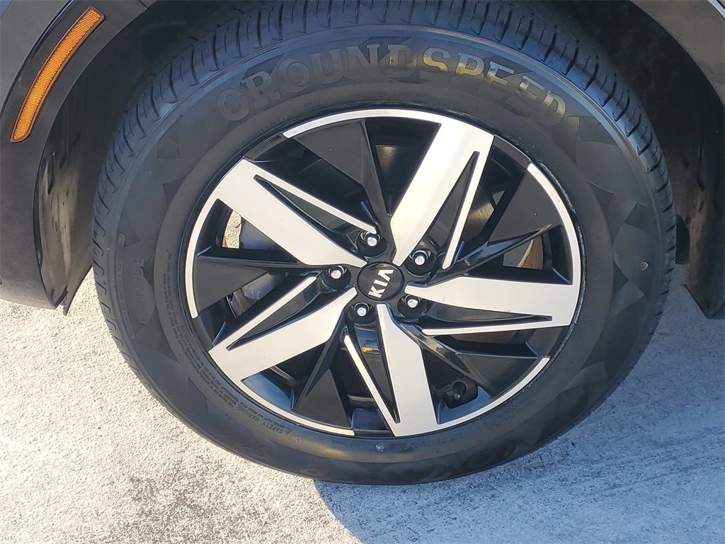 Used 2021 Kia Sorento S image 4