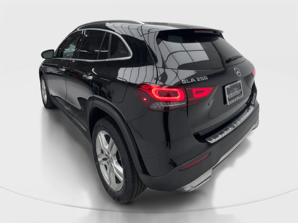 Used 2022 Mercedes-Benz GLA 250 4MATIC w/ Premium Package Lite image 11