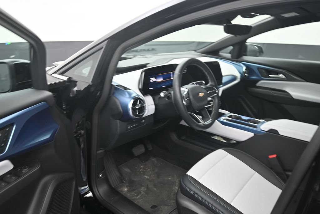 Used 2026 Chevrolet Equinox EV LT w/ Convenience Package II FWD image 10