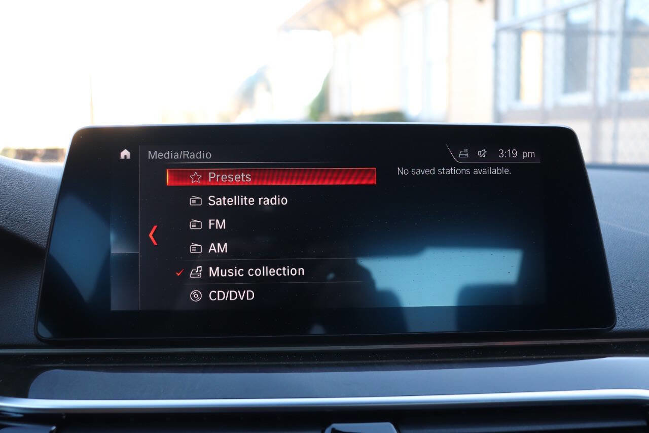 Used 2019 BMW 530i w/ Convenience Package image 32