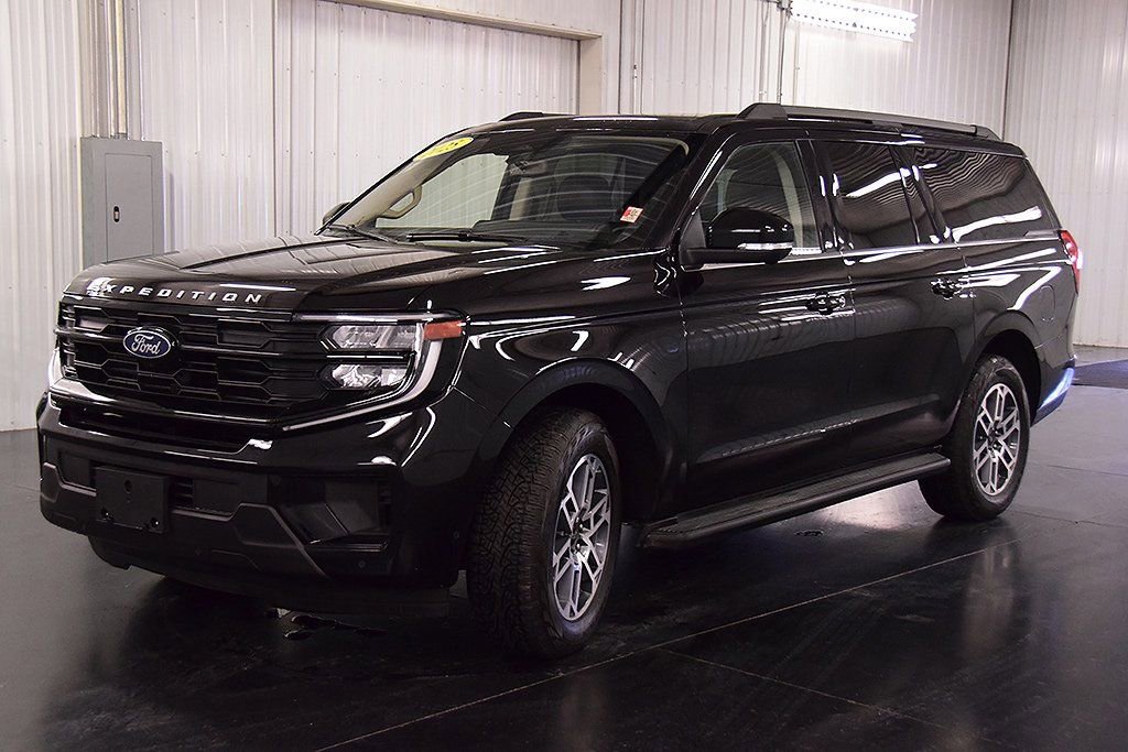 Used 2025 Ford Expedition Max Active image 3