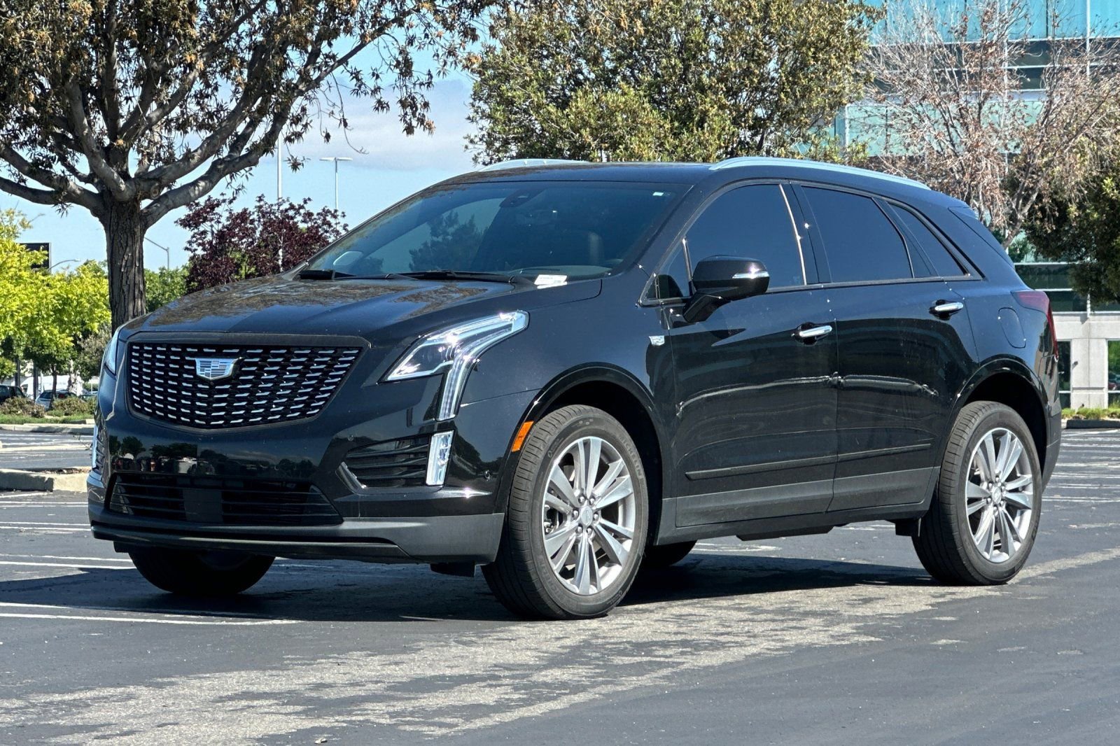 Used 2023 Cadillac XT5 Premium Luxury w/ Technology Package FWD image 9