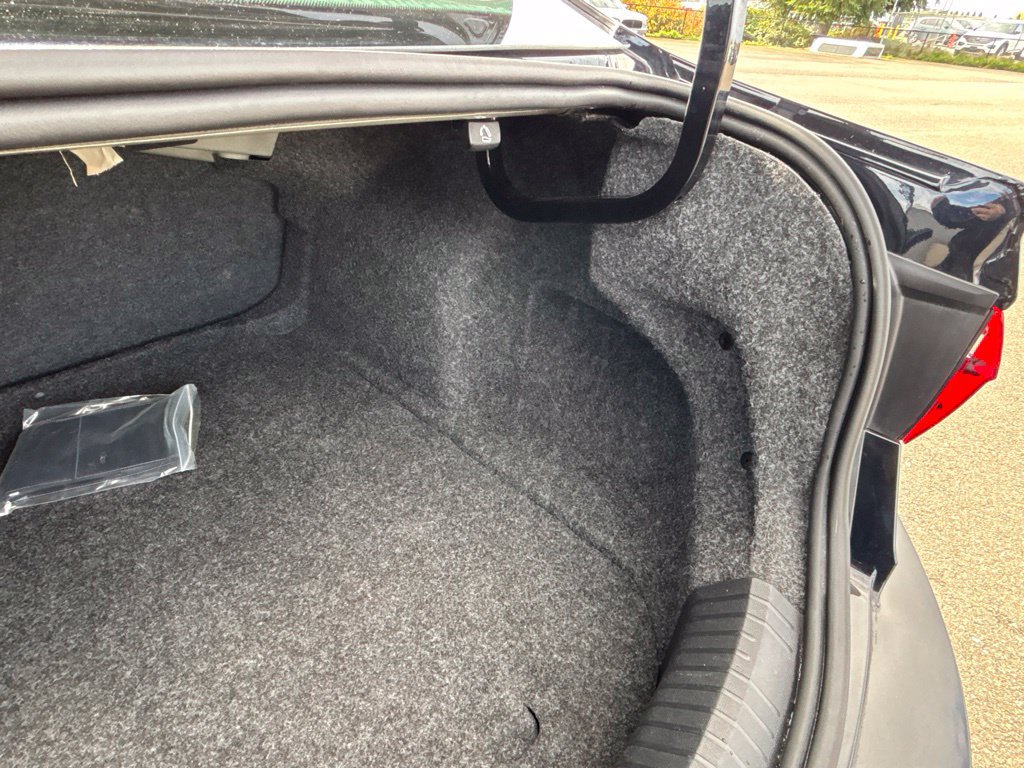 Used 2025 Volkswagen Jetta SE FWD image 40