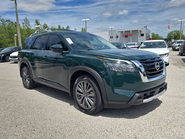 Certified 2025 Nissan Pathfinder SL w/ SL Premium Package FWD image 2