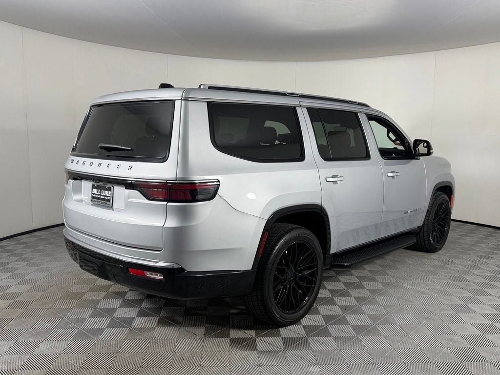 Used 2024 Jeep Wagoneer 2WD image 8