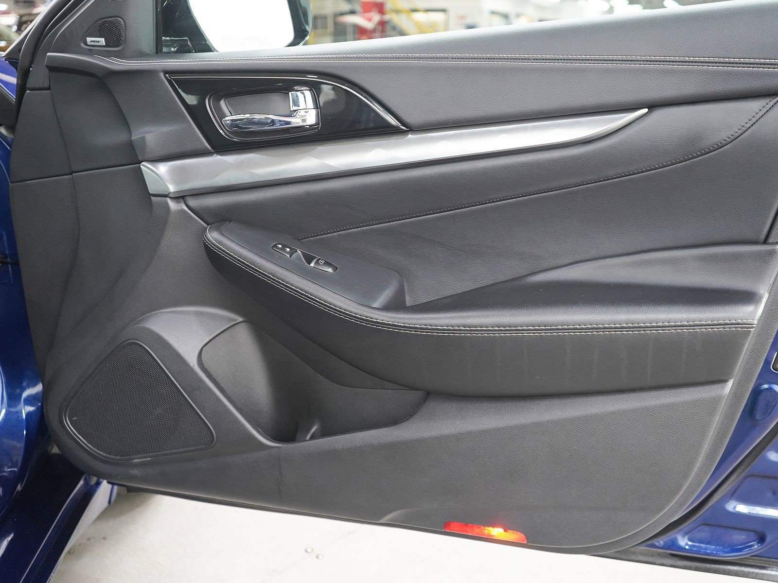 Used 2023 Nissan Maxima SL FWD image 9