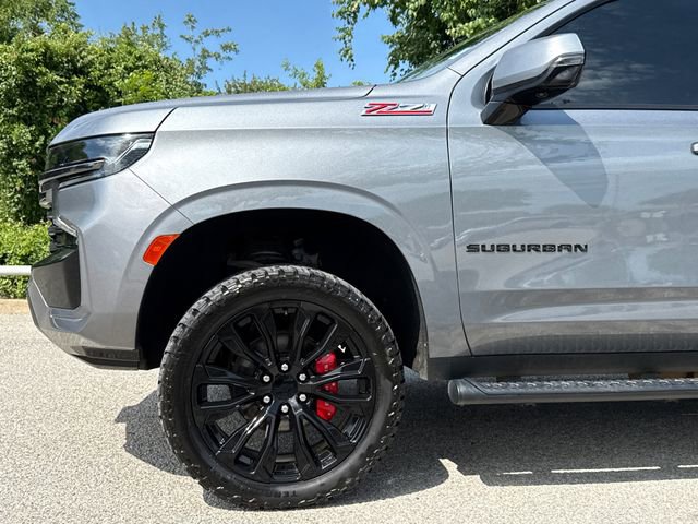 Used 2022 Chevrolet Suburban Z71 w/ Luxury Package AWD/4WD image 5