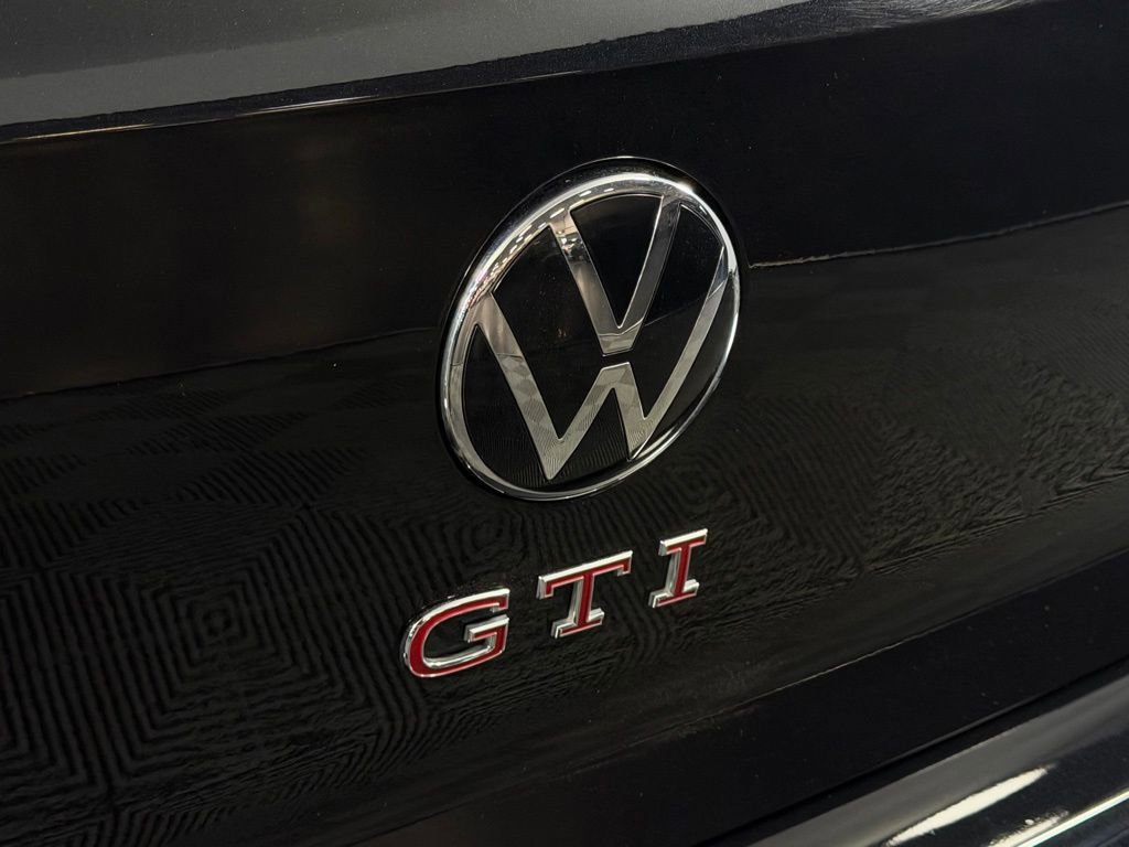 Used 2022 Volkswagen GTI SE image 34