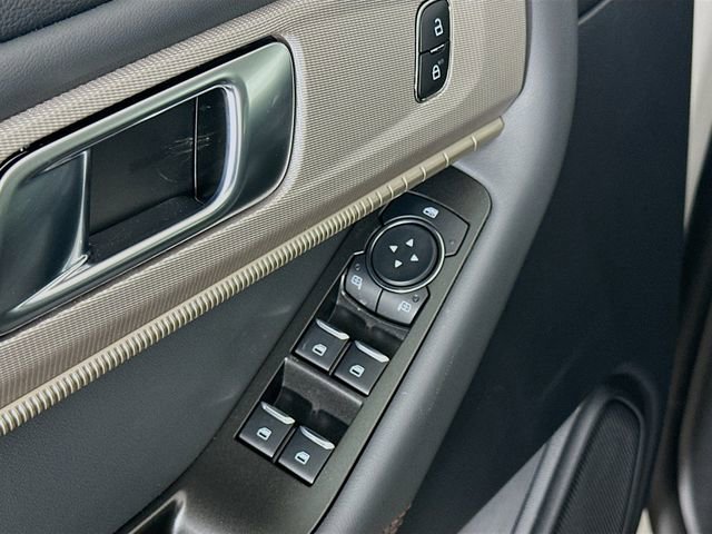 New 2026 Ford Explorer Active w/ Active Comfort Package image 18