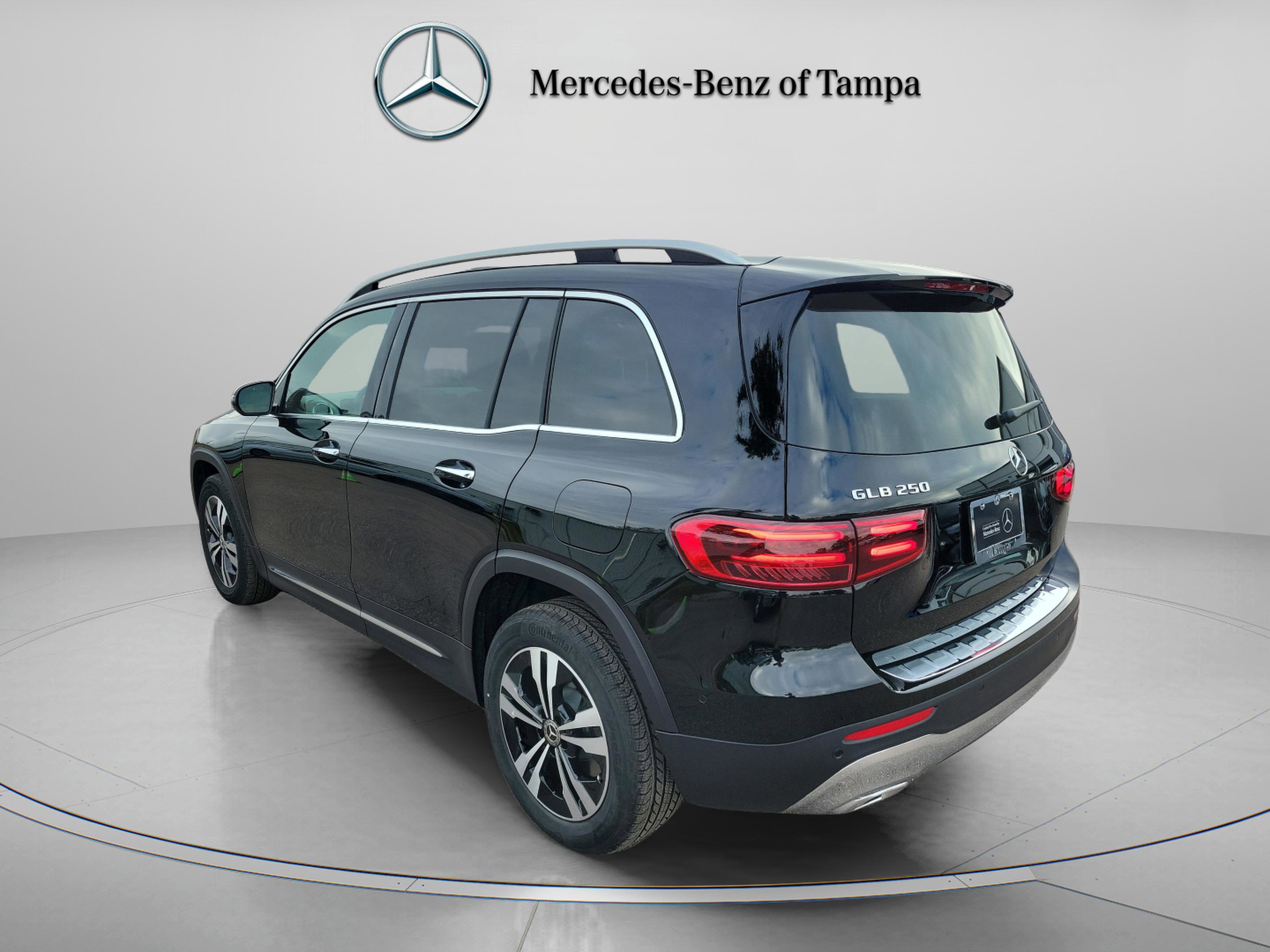 Certified 2025 Mercedes-Benz GLB 250 image 2