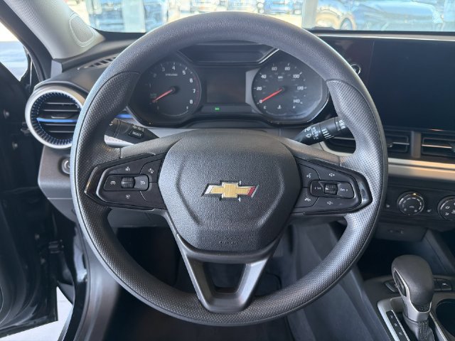 Certified 2024 Chevrolet Trax LS w/ LS Convenience Package FWD image 28