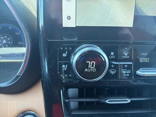 Used 2023 Toyota Highlander Platinum image 25