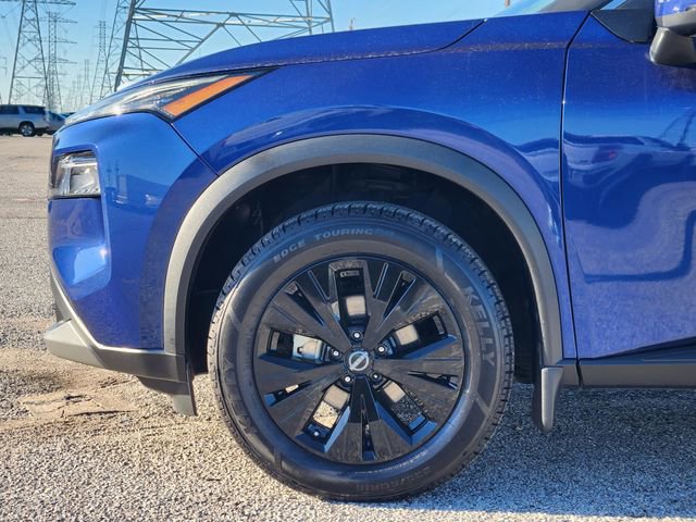 Used 2023 Nissan Rogue SV image 8