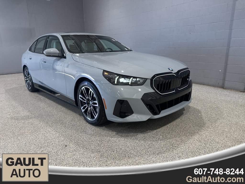 New 2026 BMW 530i xDrive w/ M Sport Package