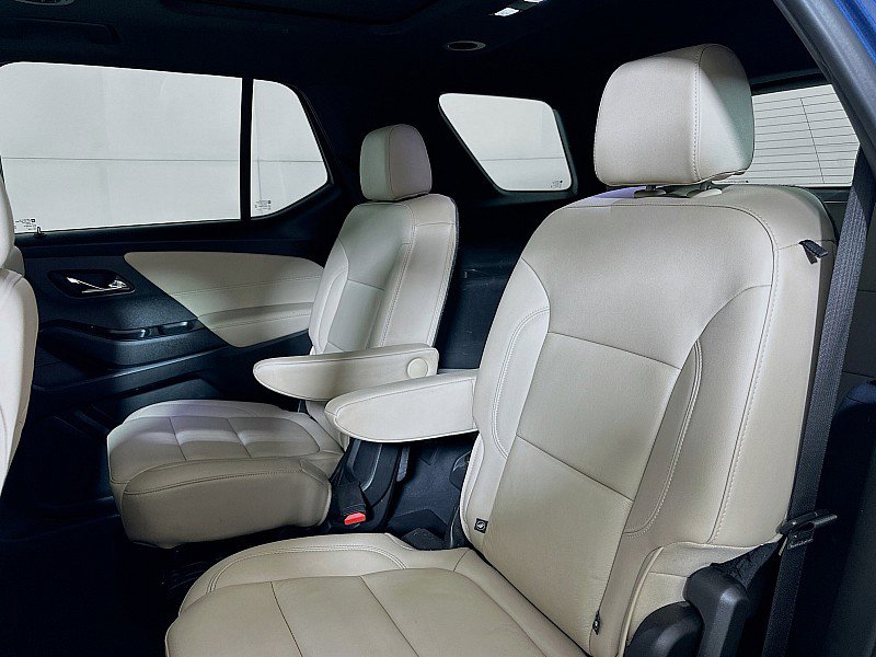 Used 2023 Chevrolet Traverse LT w/ LT Premium Package image 24