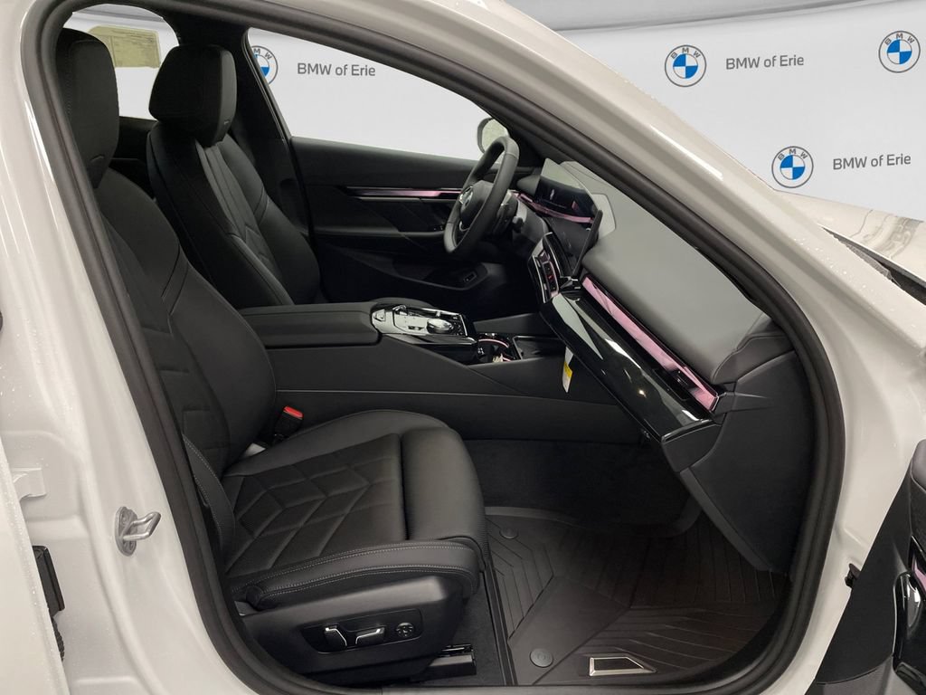 New 2027 BMW 530i xDrive AWD/4WD image 14