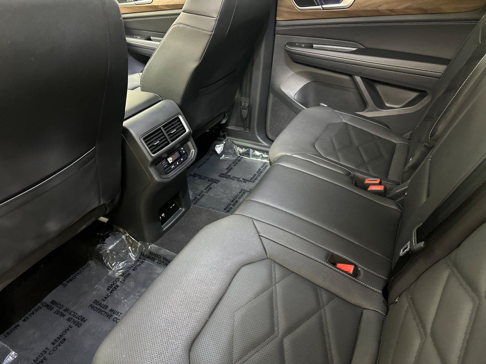 Used 2026 Volkswagen Atlas SE FWD image 11