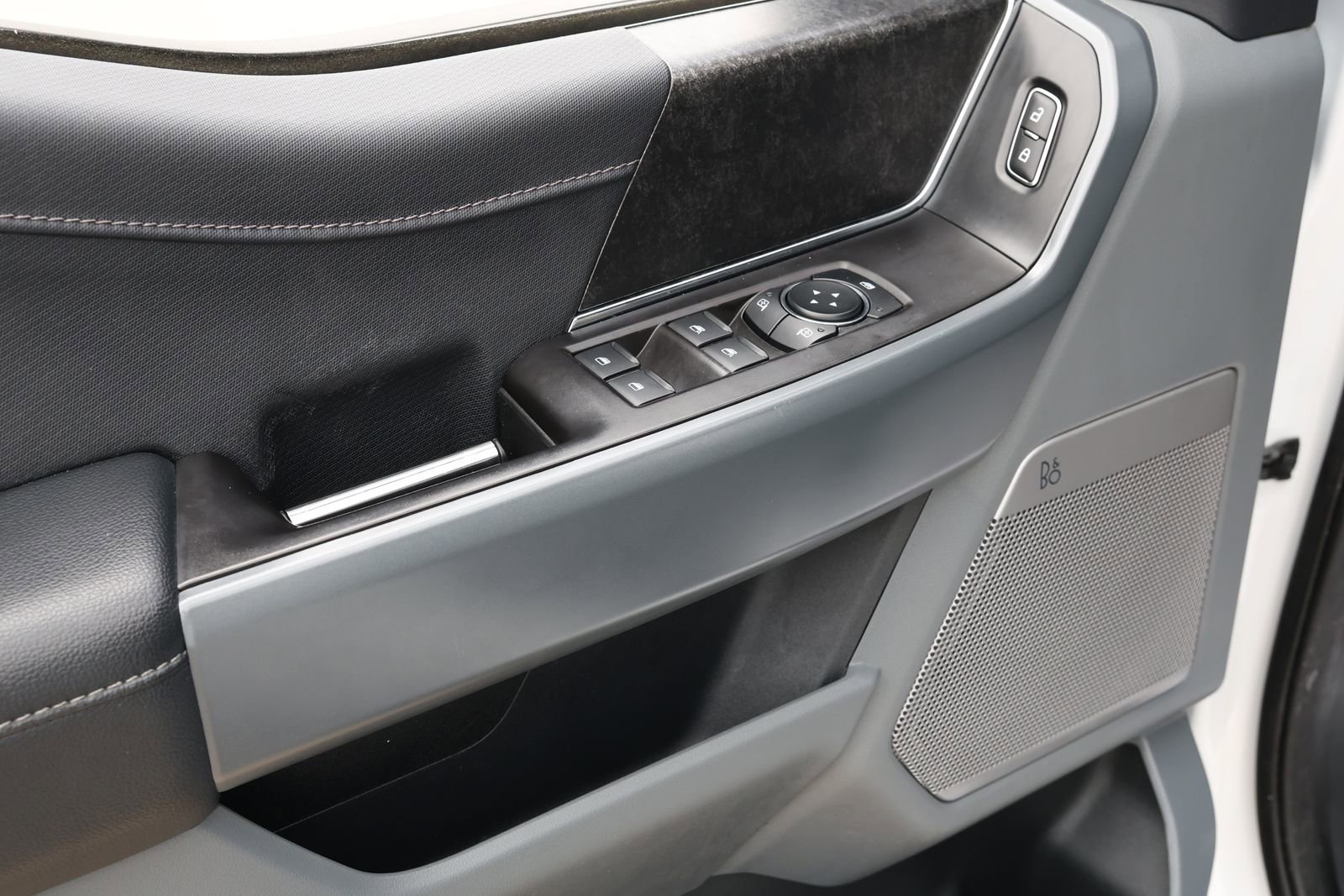 Used 2024 Ford F150 Lightning Flash image 27