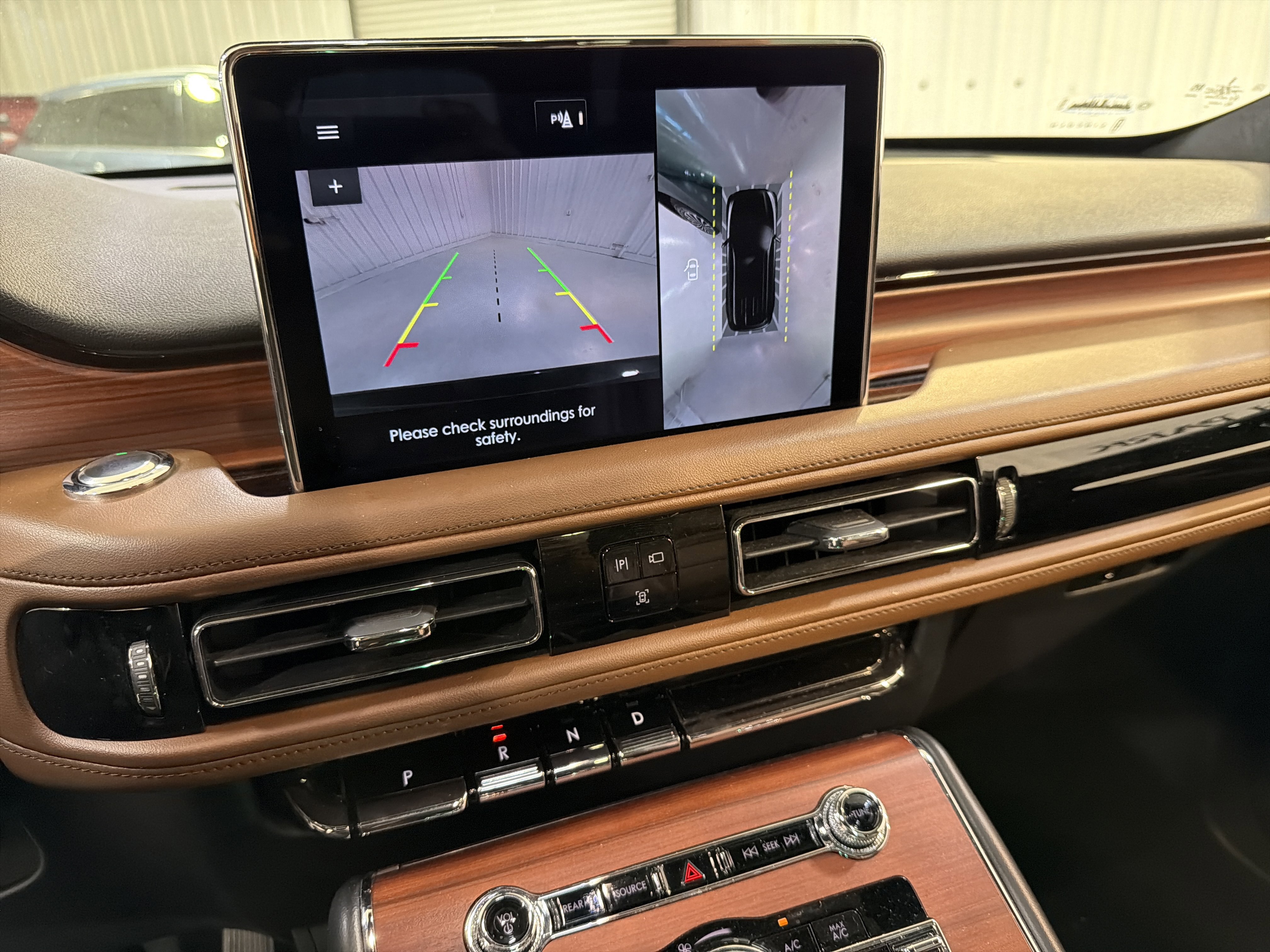 Used 2023 Lincoln Aviator Reserve w/ Equipment Group 201A image 20