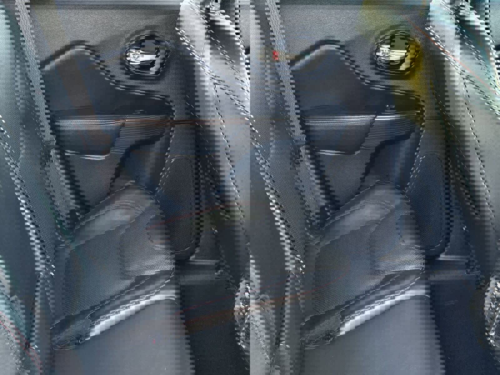 Used 2016 Jeep Cherokee Trailhawk w/ Comfort/Convenience Group image 13