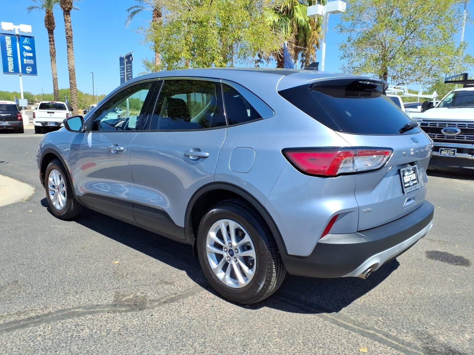 Used 2022 Ford Escape SE w/ Convenience Package FWD image 6