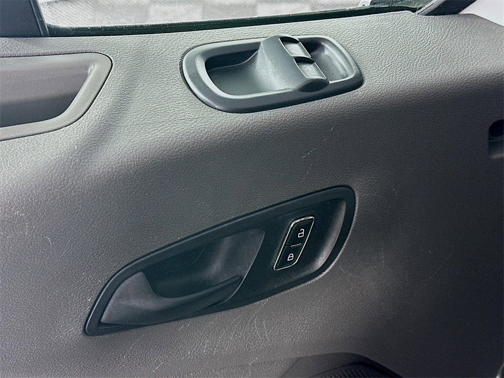 Used 2023 Ford Transit 350 XLT image 24