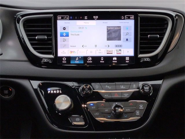 New 2025 Chrysler Voyager LX image 17