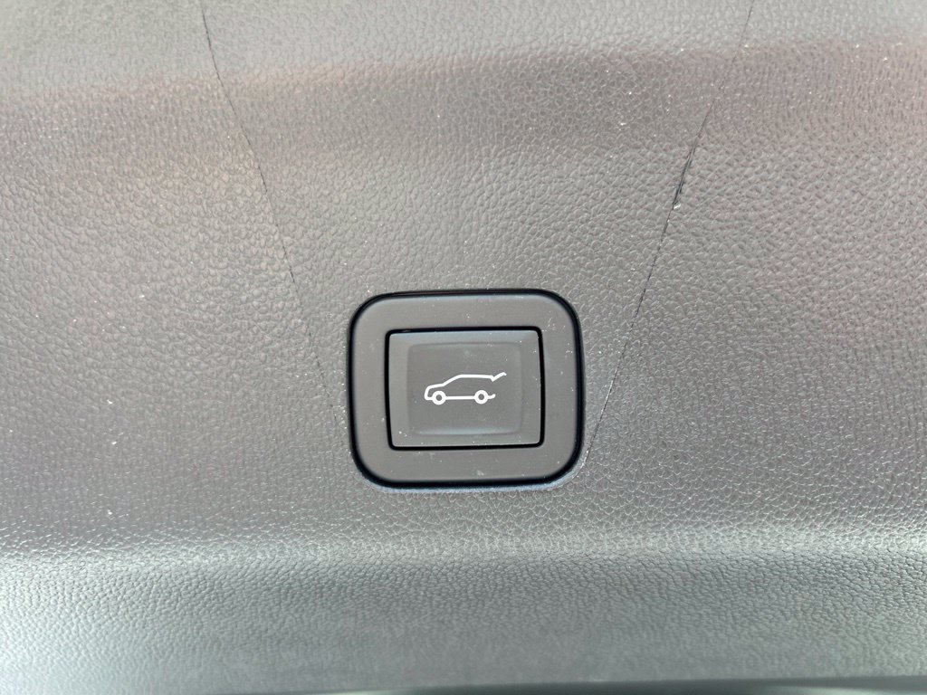 Used 2026 Cadillac Escalade ESV Platinum Luxury w/ LPO, Floor Liner Package AWD/4WD image 60