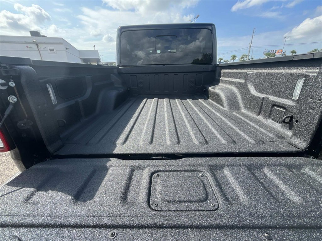 New 2025 Jeep Gladiator Sport image 12