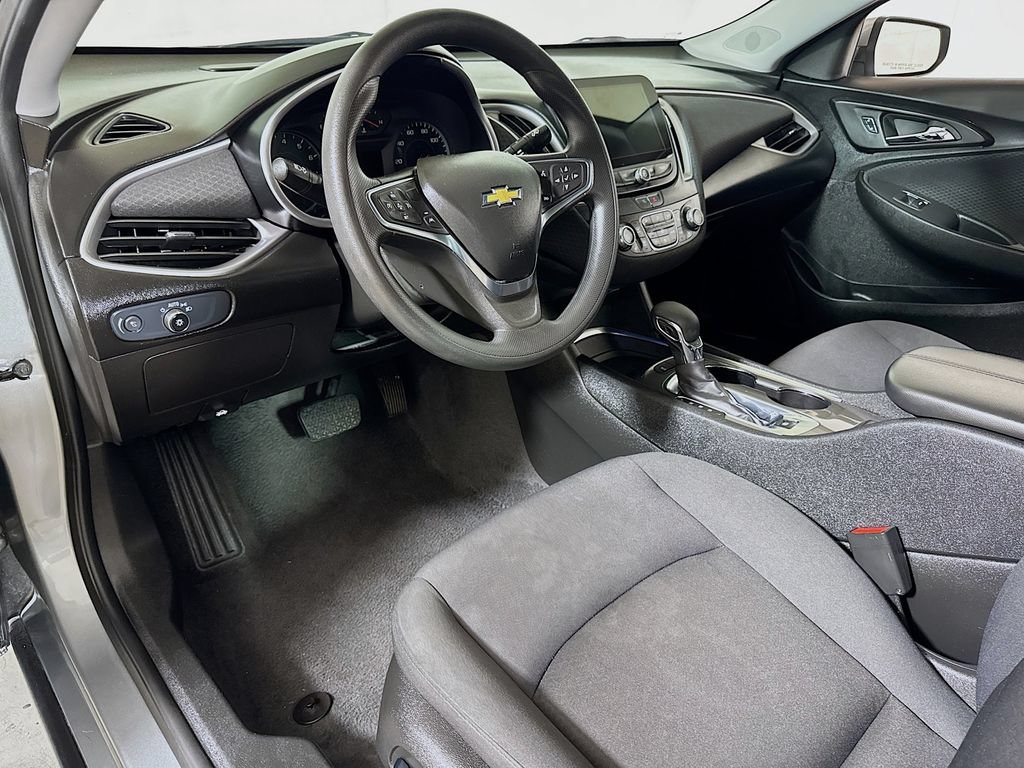Certified 2025 Chevrolet Malibu LT FWD image 7