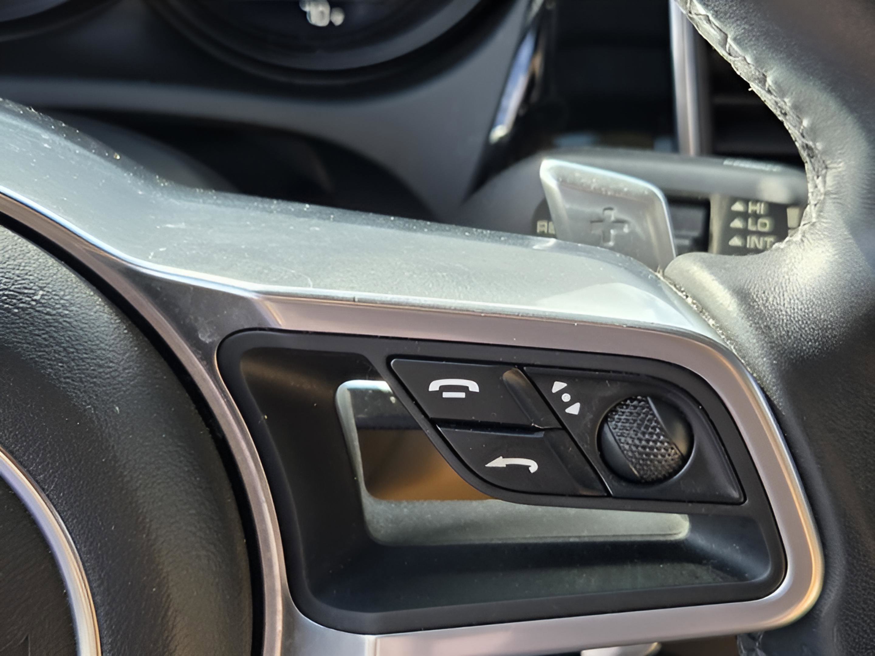 Used 2018 Porsche Macan Base image 25