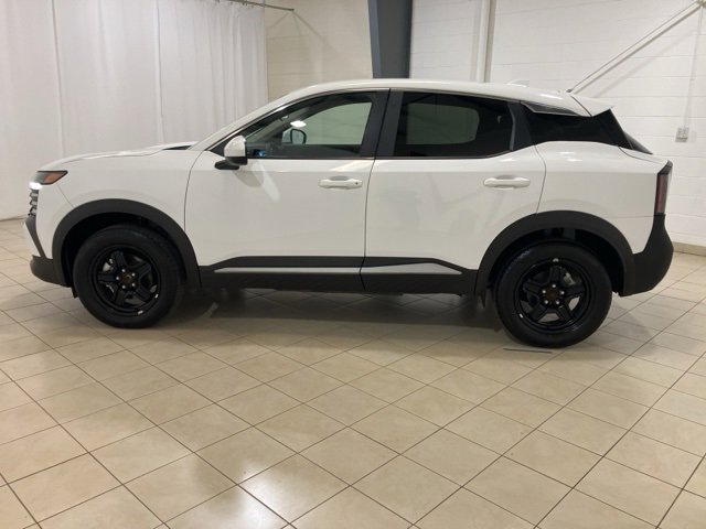 Used 2025 Nissan Kicks SV image 2
