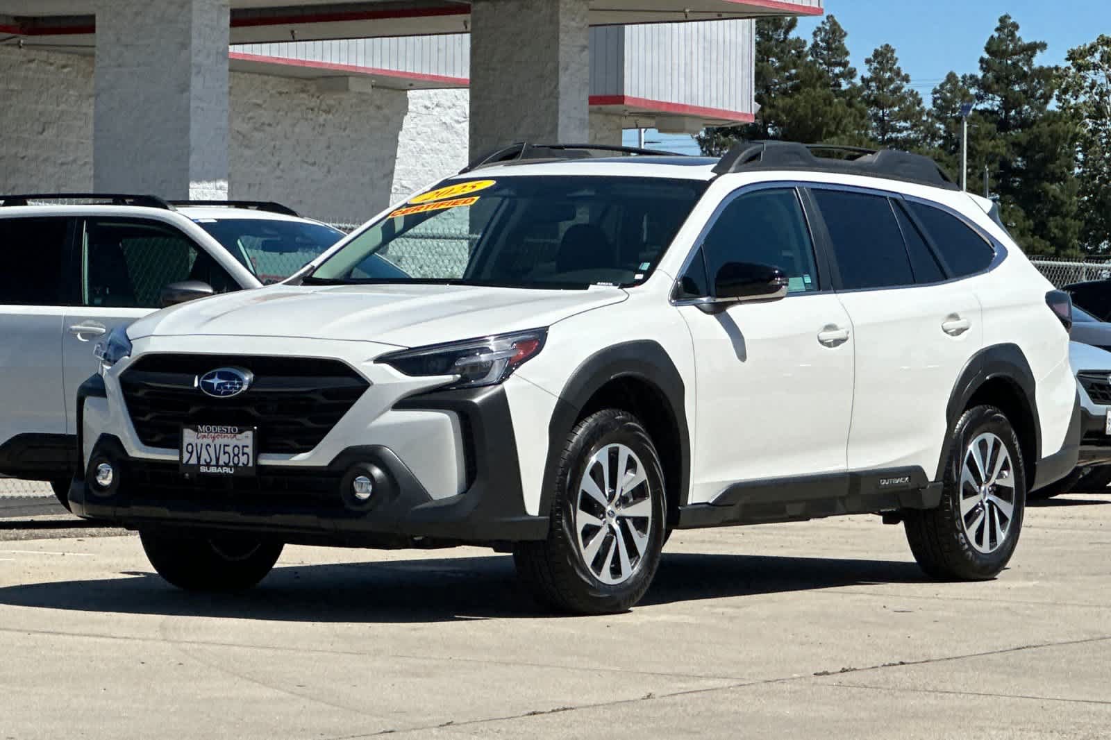 Certified 2025 Subaru Outback Premium AWD/4WD image 7