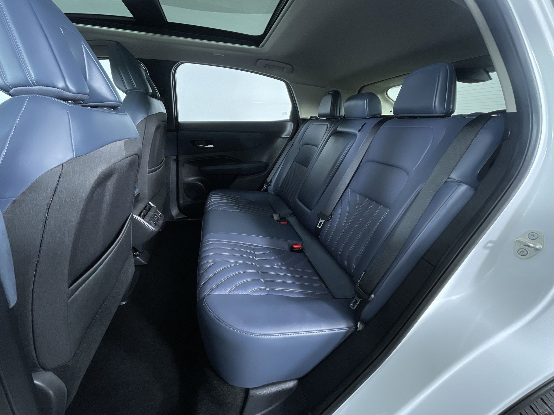 Certified 2024 Nissan Ariya AWD image 23