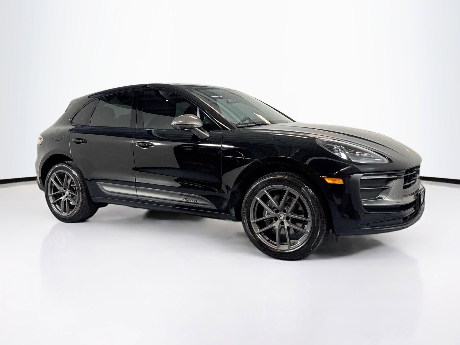 Certified 2024 Porsche Macan Turbo w/ Premium Plus Package image 7