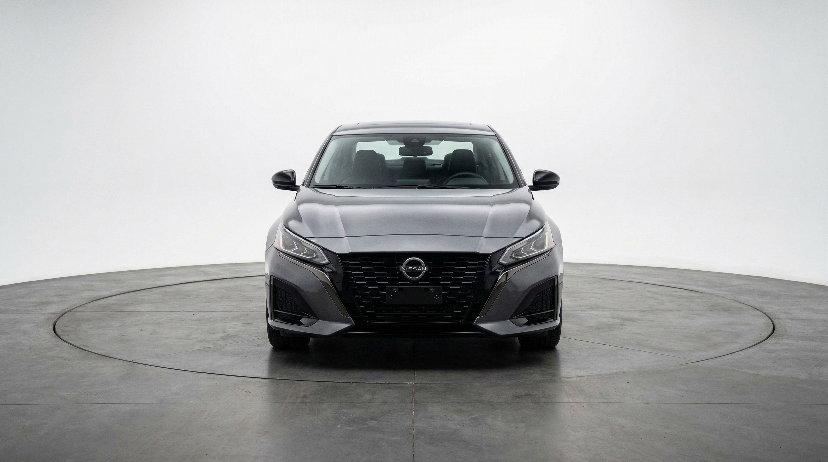 Used 2025 Nissan Altima 2.5 SV image 2