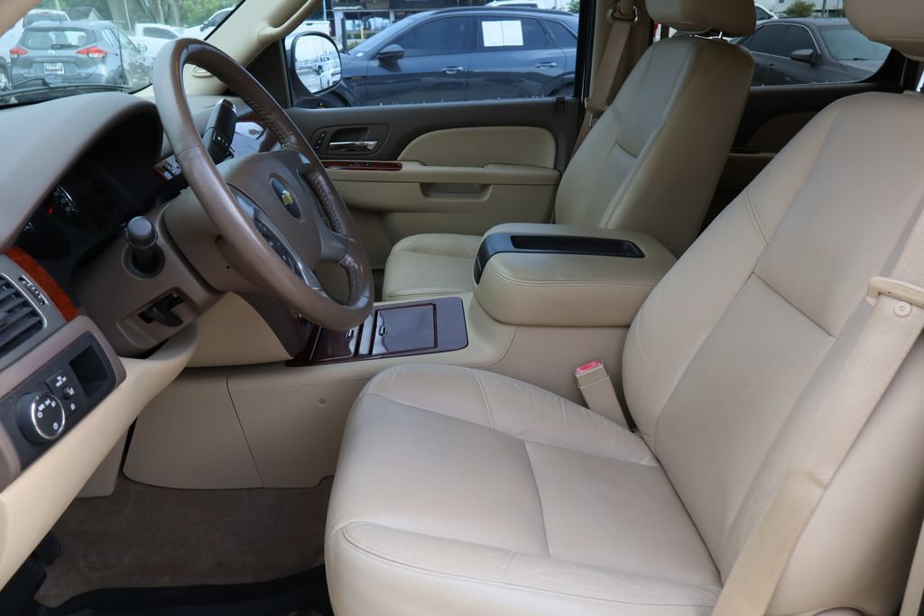 Used 2012 Chevrolet Avalanche LTZ RWD image 22